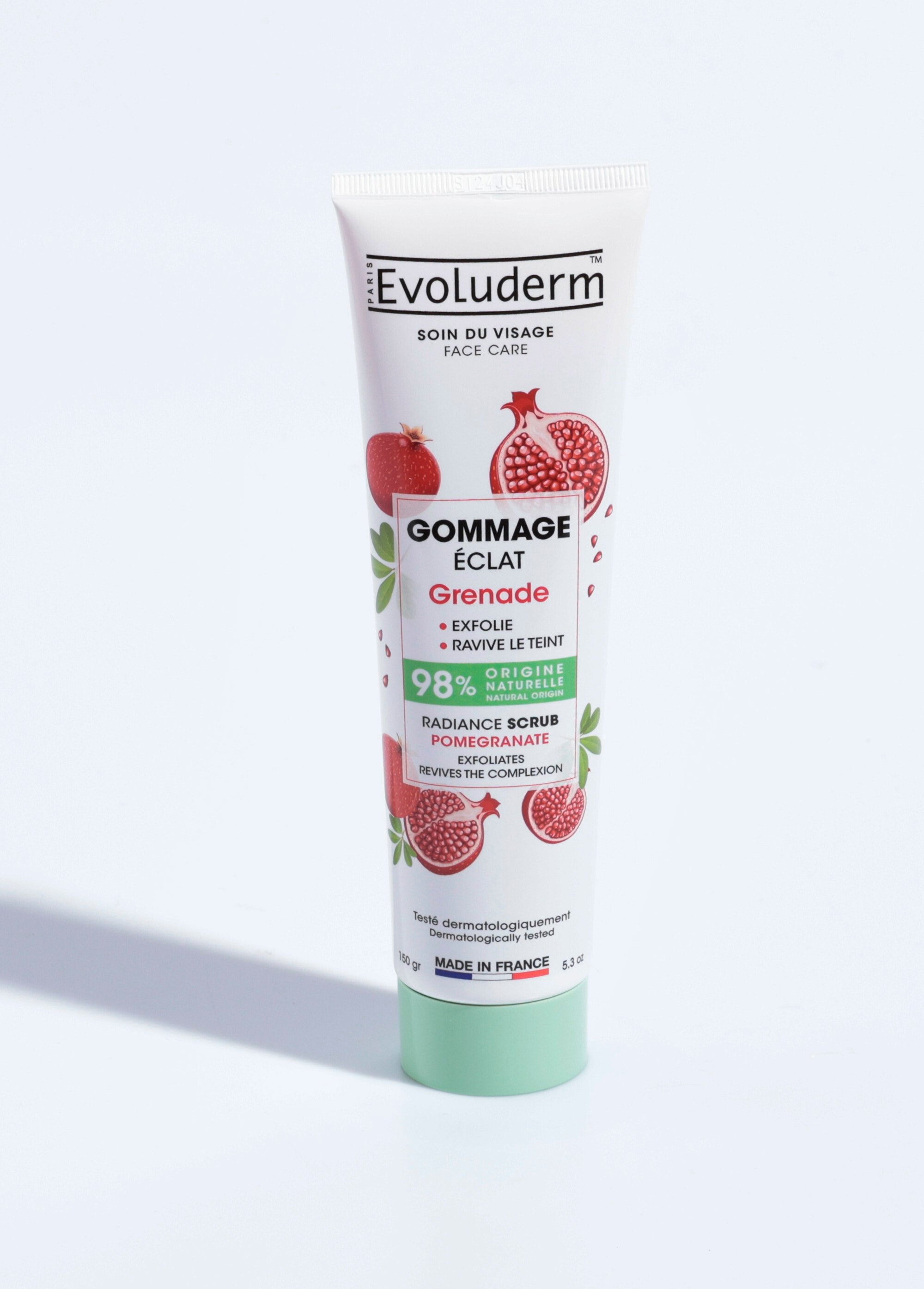 Gommage éclat grenade pour le visage