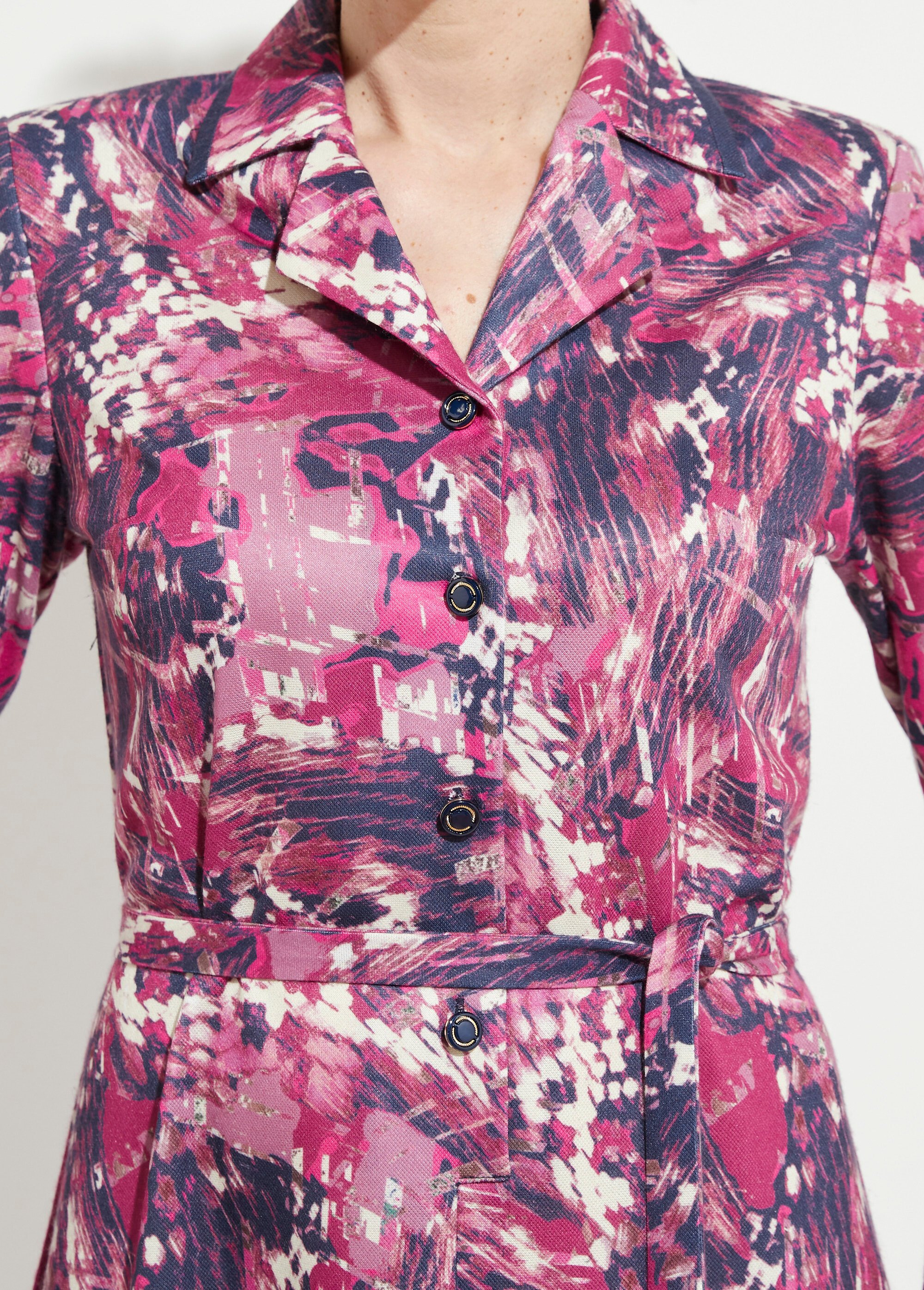 Robe boutonnée col tailleur mi longue imprimée