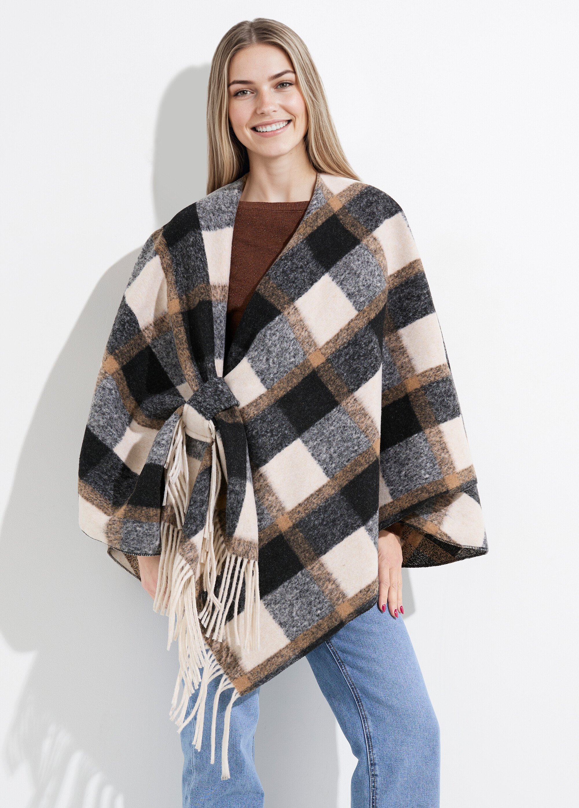 Manteau cape à carreaux aspect lainage