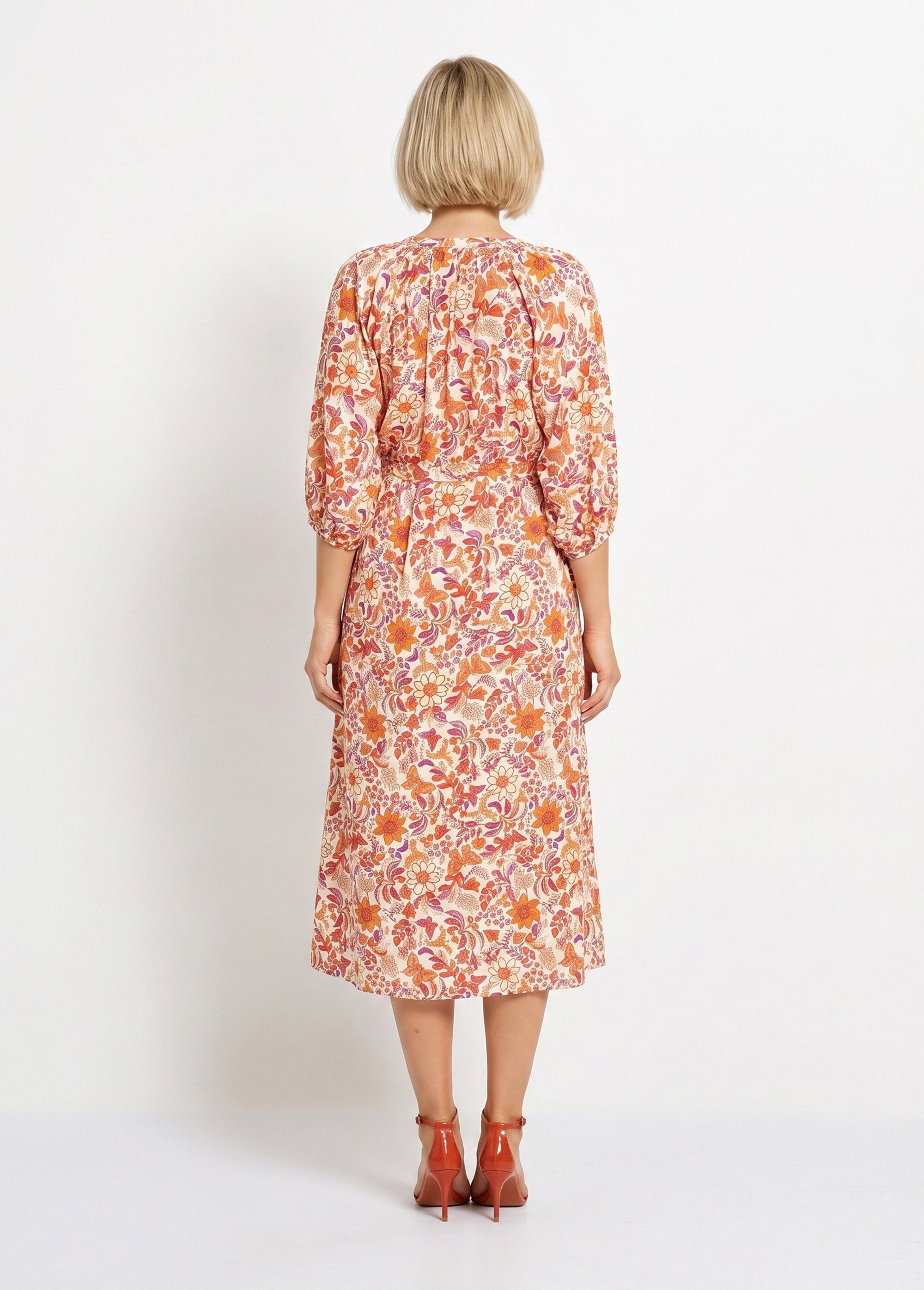 Robe longue boutonnée avec manches 3/4