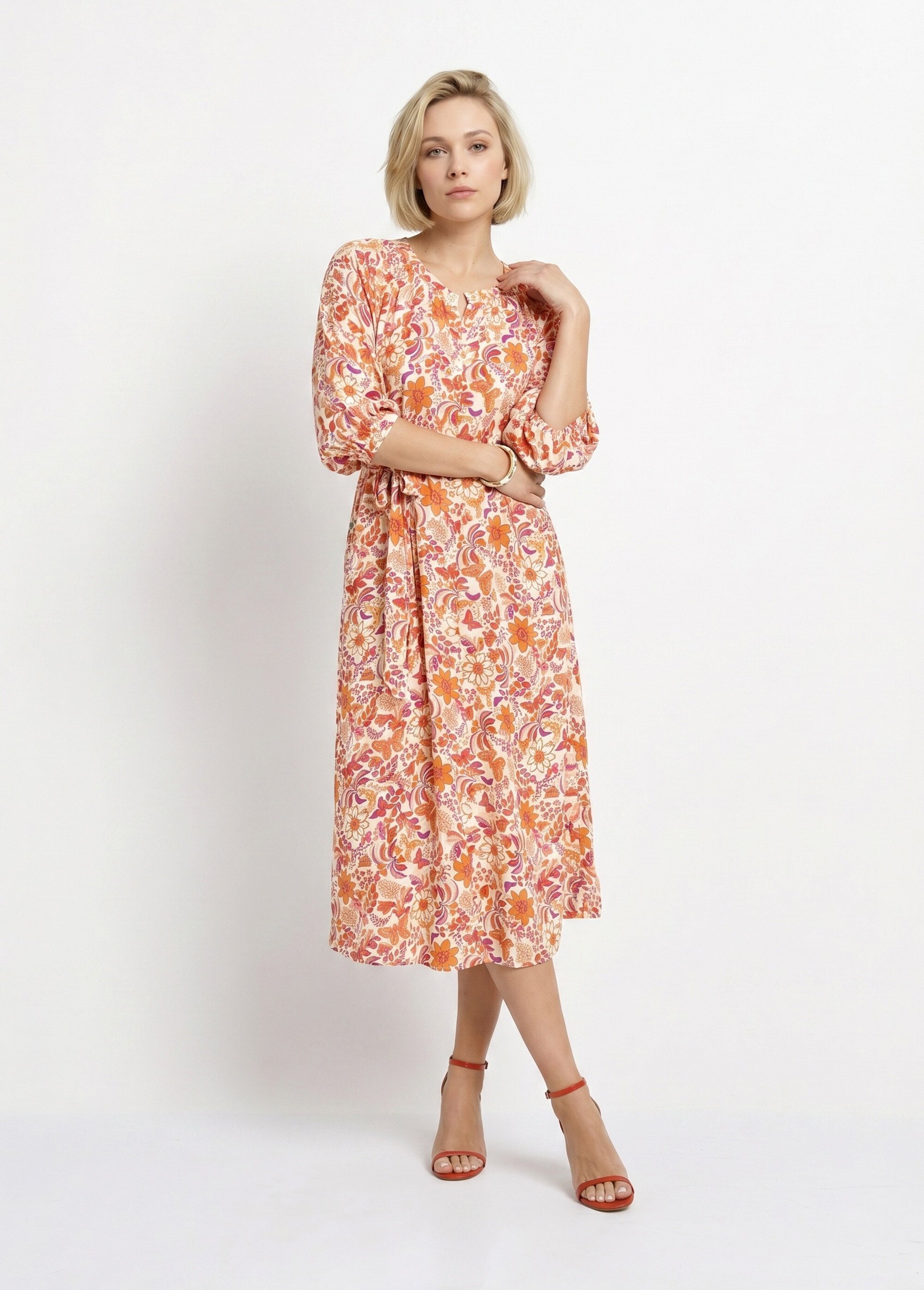 Robe longue boutonnée avec manches 3/4