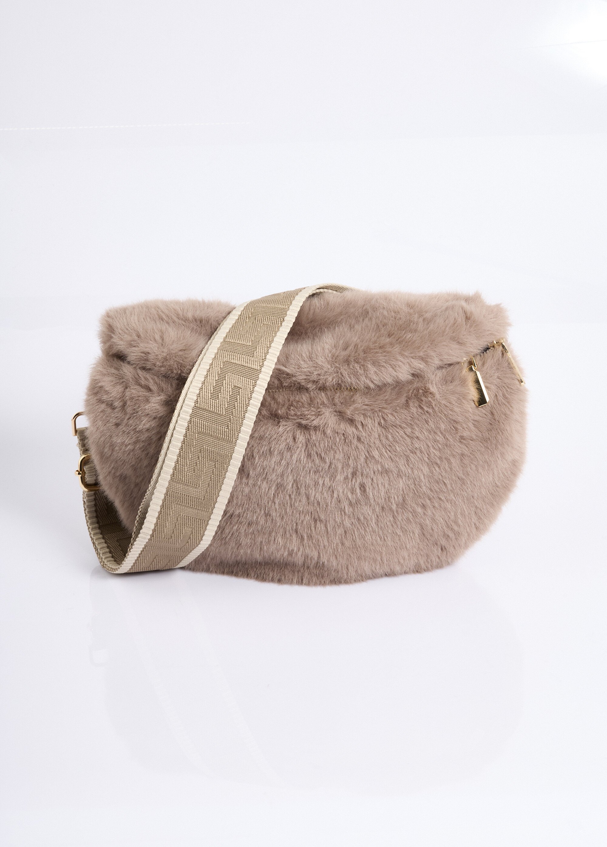 Sac banane zippé en fausse fourrure