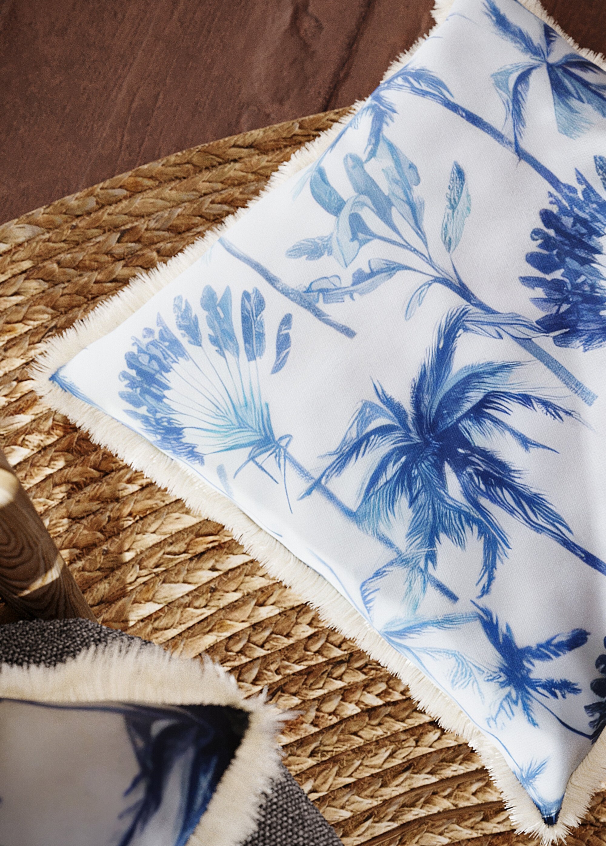 Coussin ethnique décoratif à franges Bleu POT-DAKAR SF2