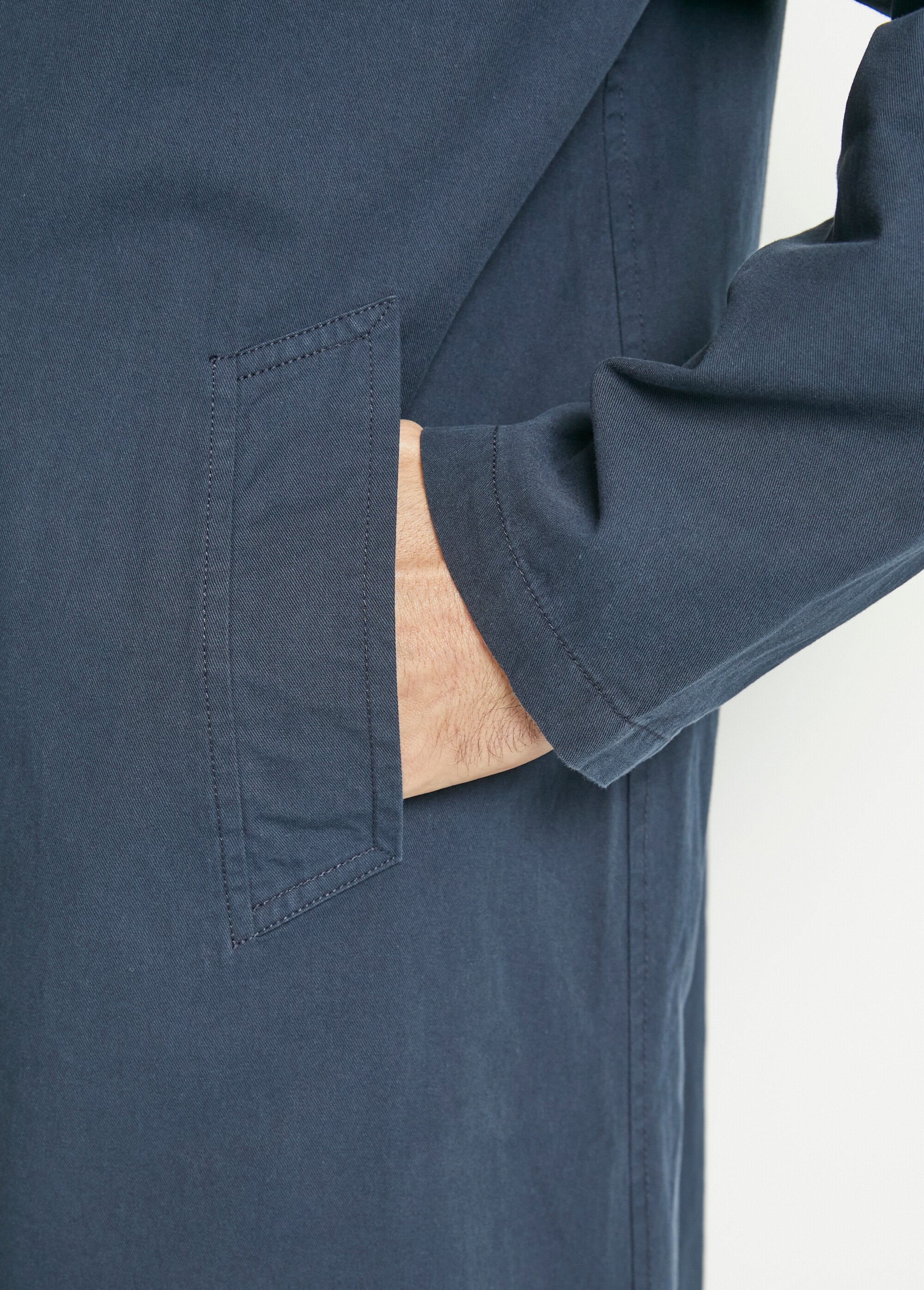 Trench long en gabardine Homme Bleu YVET005 DE2