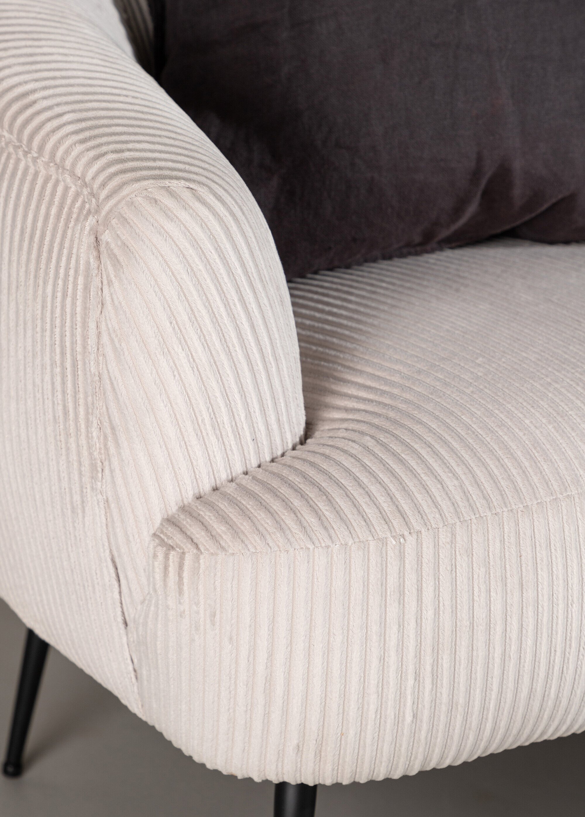 Fauteuil façon velours cotelé, pieds compas BEIGE VEN-18048-340 DE2