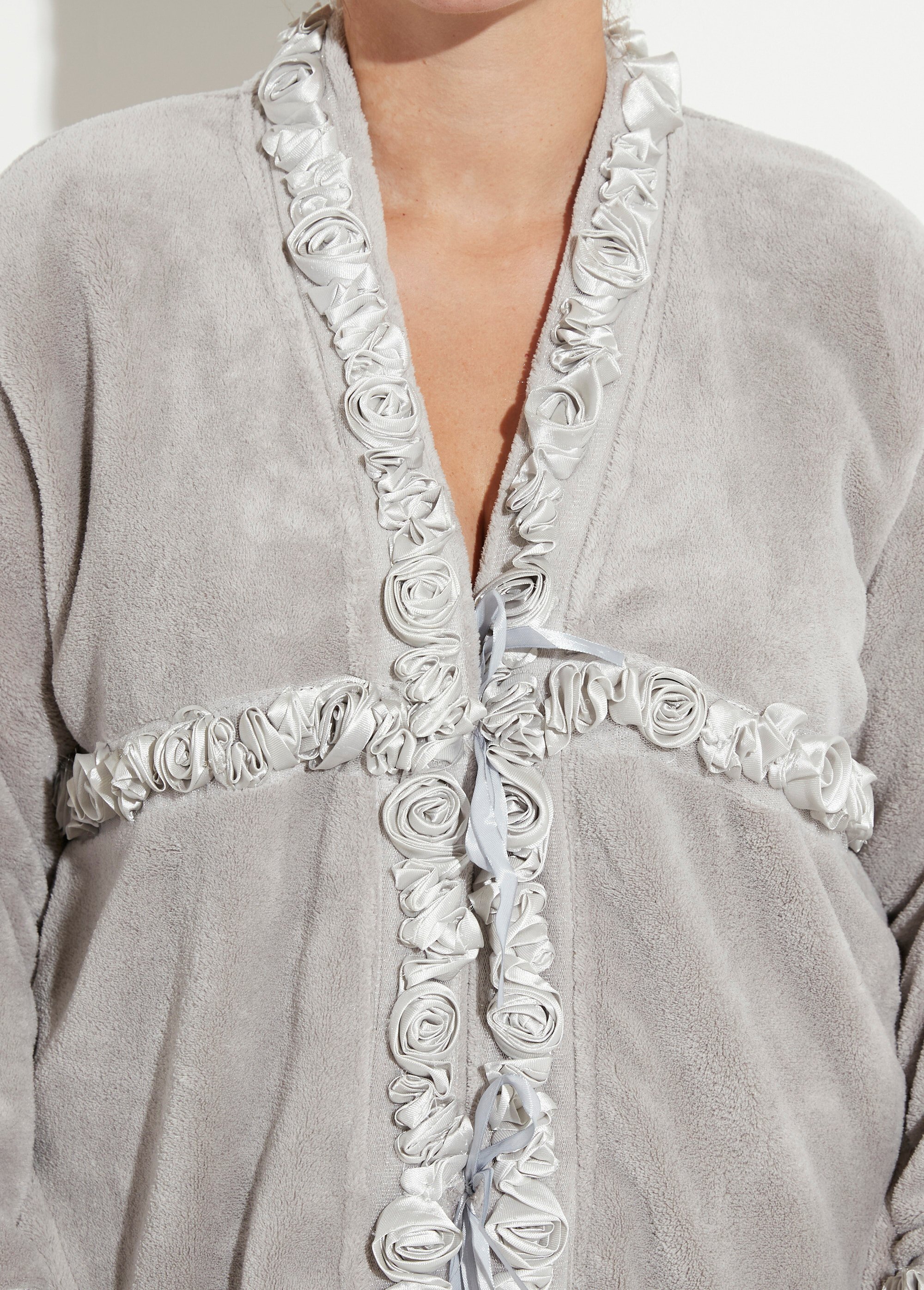 Robe de chambre polaire, détails roses Femme Grande Taille Gris COT340674 DE1