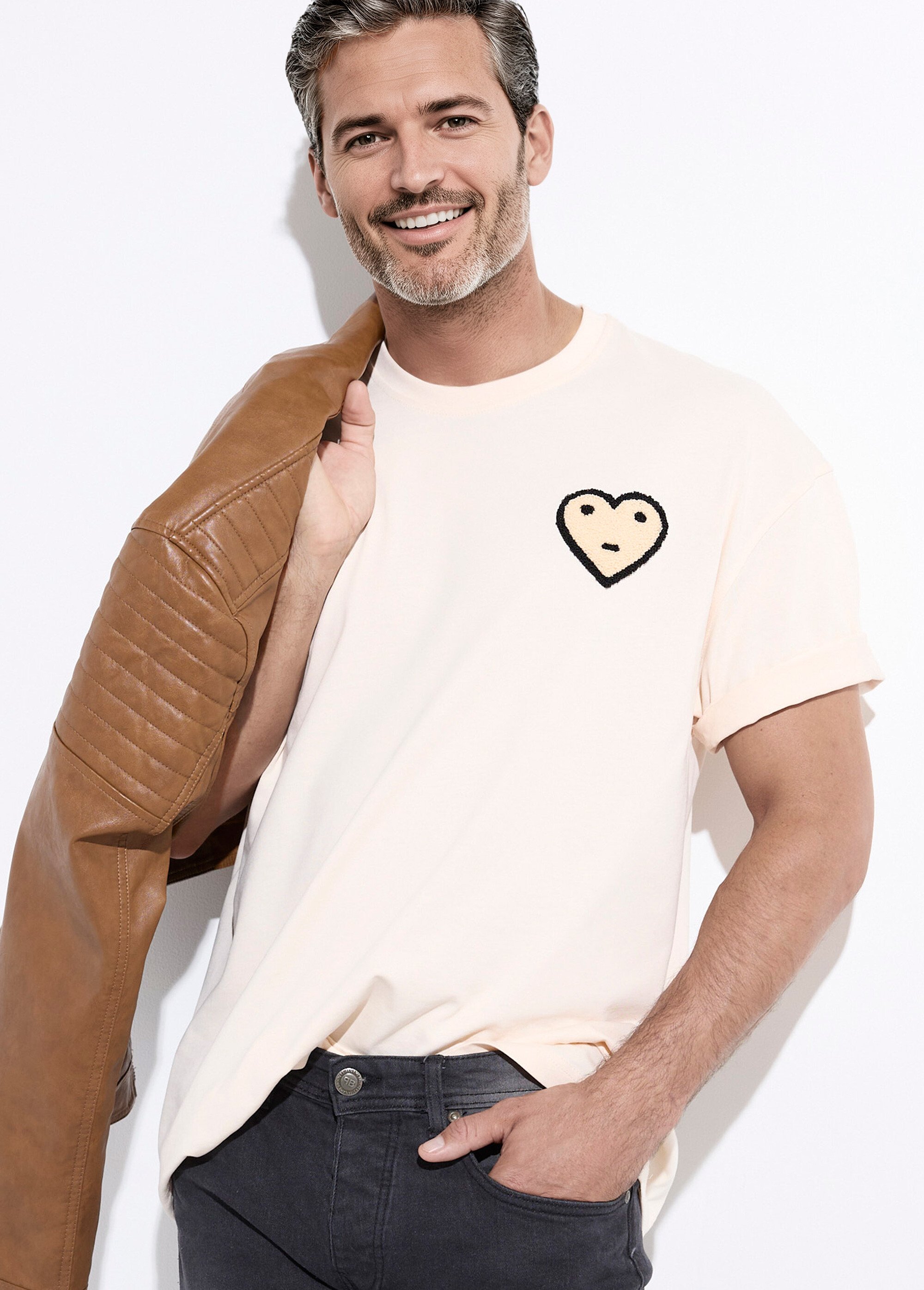 T-shirt épais détail coeur bouclette