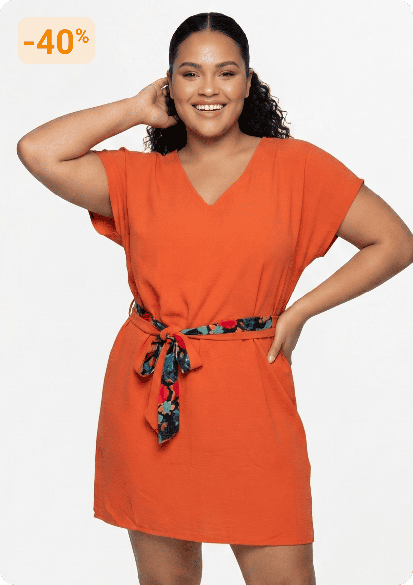 Robe housse courte, ceinture fantaisie
